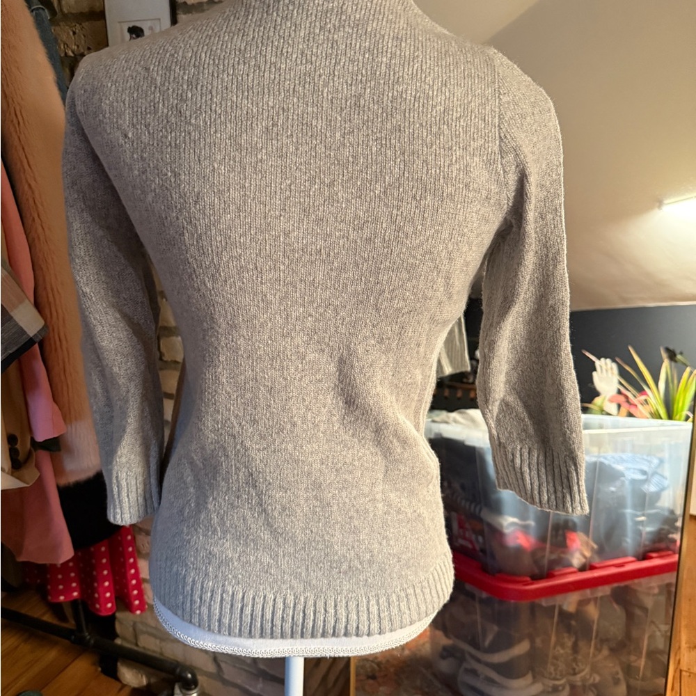 GAP Light Gray Women's Scoop-Neck Sweater - Picture 2 of 5